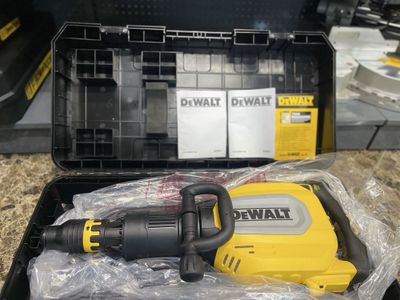 Перфоратор SDS-max DeWalt D25773K-QS