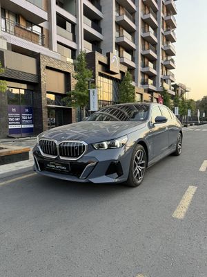 Bmw i5 35L notarius