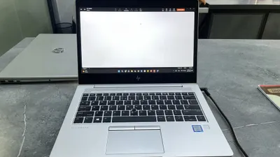 HP elitebook 830 G5