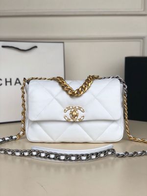 Сумка Chanel 19 размер
