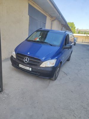 Mercedes-benz VITO 2012