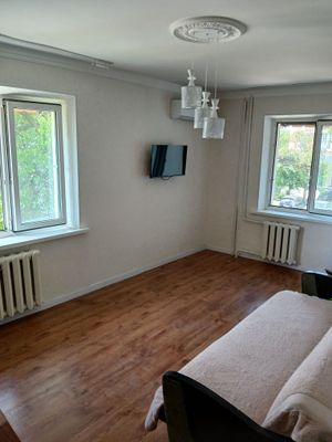 Продаётся 1 комнатная квартира на шахристанской