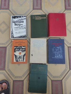 Badiiy kitoblar donasi 10.000 dan