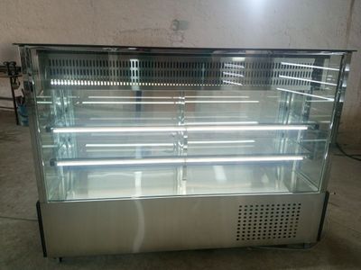 Витрина холодильник