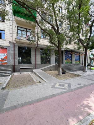 Нежилое помешение Новостройка 1-Линия Ор: Жоме базар 150 кв.м