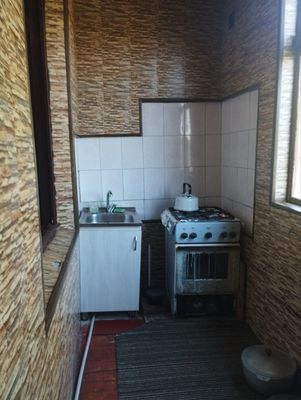 Лисунова 1 шк 151 2к 50м2 балкон 1.5*6 среднее состояние