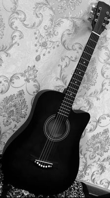 Gitara yangiii ishlatilinmagan