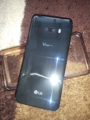 Продаю телефон LG V50S ThinQ 254/8 состояние хорошее