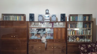 Стенка из натурального ореха