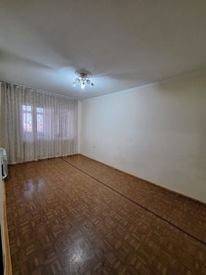 Аренда Чорси Гулобод 3 хона 4 этаж 400у,е