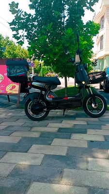 sukuter sotiladi yurish 60 dan 70 gacha yuradi