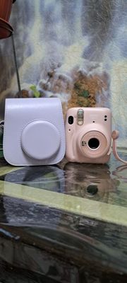 Instax mini 11 - Фотоаппарат моментальной печати (Читайте описание)