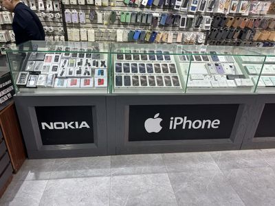 Telefon dukon uchun vetrina