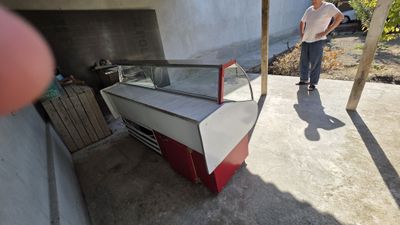 Xaldilnik vitrina kam ishlatilgan holati alo aybi yoʻq