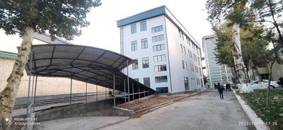 Продается отдельно стоящее здание в Алмазарском районе.