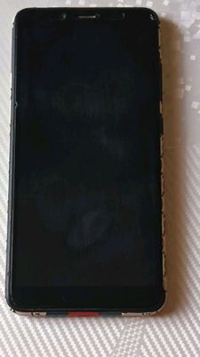 telefon va smartwatch
