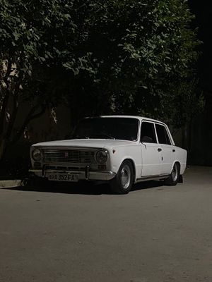 Vaz 2101 sotiladi
