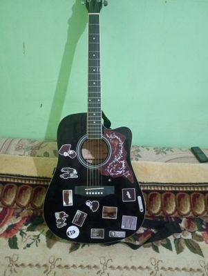 Gitara akustik