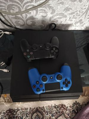 Продам playstation 4 прошитый с играми на 500гб