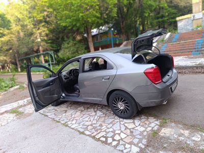 Kobilt sotiladi faqat naxtga sotiladi varyant yuq