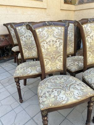 Стул 12 кишилик
