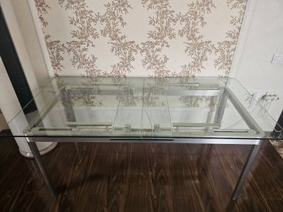 Продается стол на 8 персон
