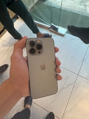 Iphone 13 pro сотилди