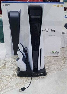 Playstation 5 Disc Edition в идеальном состоянии 2 джойстик