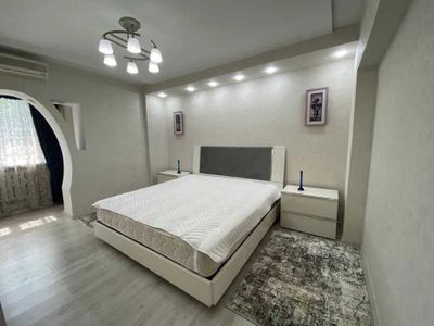 Уютная квартира возле метро Космонавты, зелёный двор и тихая улица