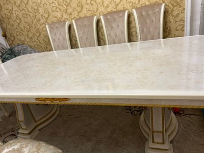 Продается стол +12 стульев + камод