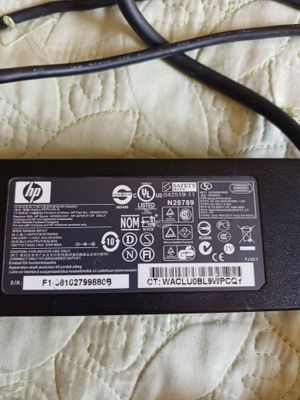 Оригинальная зарядка для ноутбука HP