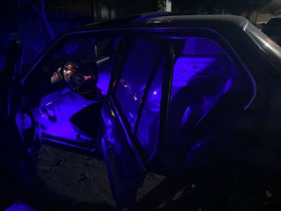 Bmw e30 1.6 litr avtomobil