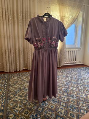 Красивые платья не разные не одета