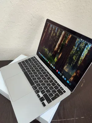 Продается ноутбук MacBook Air (M1, 8/512)