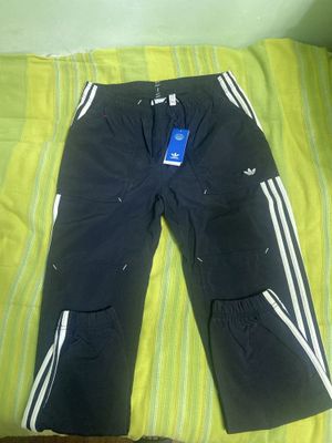 Спортивные штаны adidas размер М новые