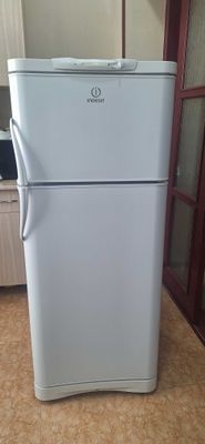 Холодильник INDESIT