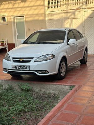 gentra 2019. Chevrolet