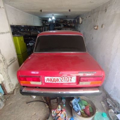 Жигули Lada 2107