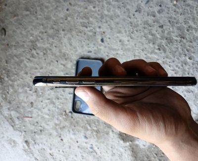 IPHONE XS ideal holatda