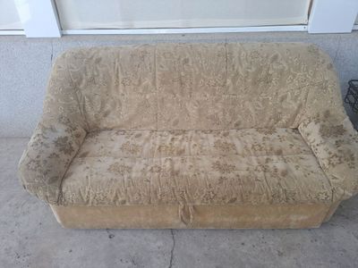 Divan krovat sotiladi