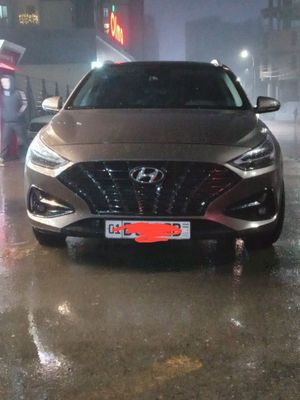 Hyundai i 30 .