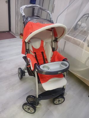 Продаётся фирменный коляска chicco