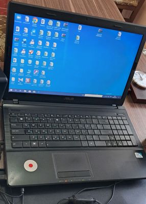 noutbuk Asus xolat