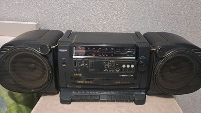 Продаётся магнитофон