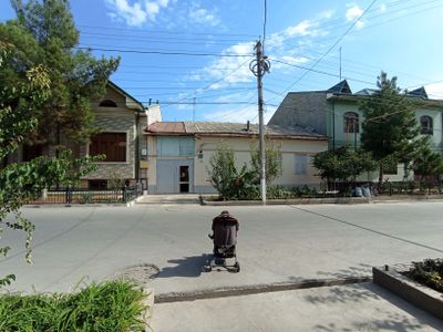 Hovli 4sotik holati yaxshi barcha sharoitlari mavjud. Puli kelishiladi