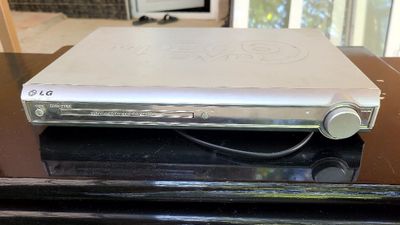 LG va Paragon DVD sotiladi