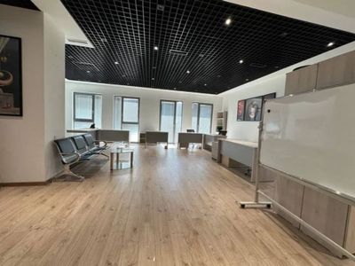 Аренда офиса на ТЦ, Next. Ул.Бобура. 300 м²