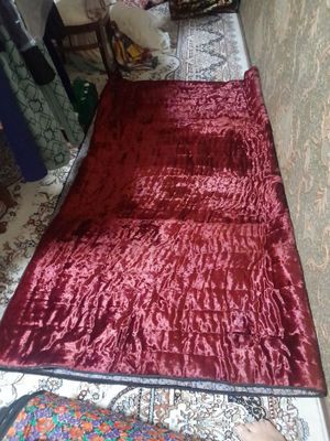 Yangi ko’rpa sotiladi
