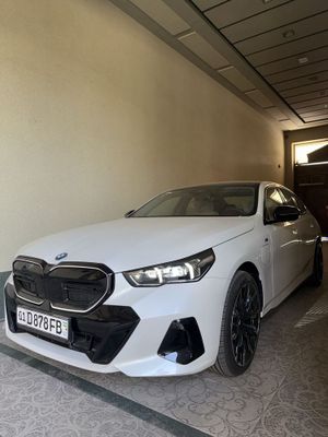 Bmw i5 m sport 618 km