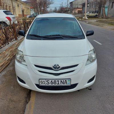 Toyota yaris 2008